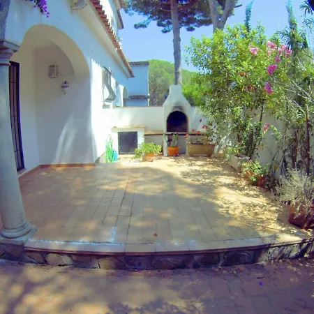 Calme Hébergement de vacances L' Escala